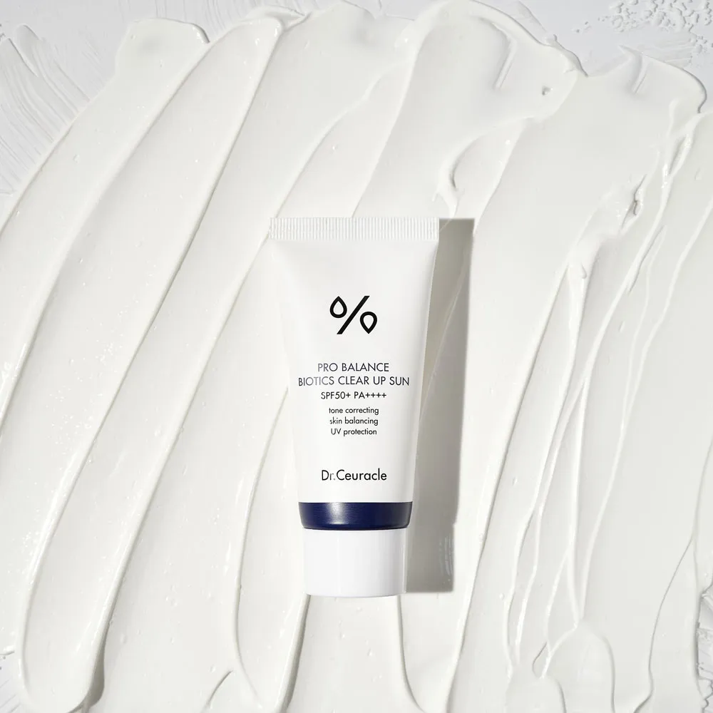 Сонцезахисний освітлювальний крем з пробіотиками Dr.Ceuracle Pro Balance Biotics Clear Up Sun SPF50+ PA++++ 2 мл Саше (Тестер)